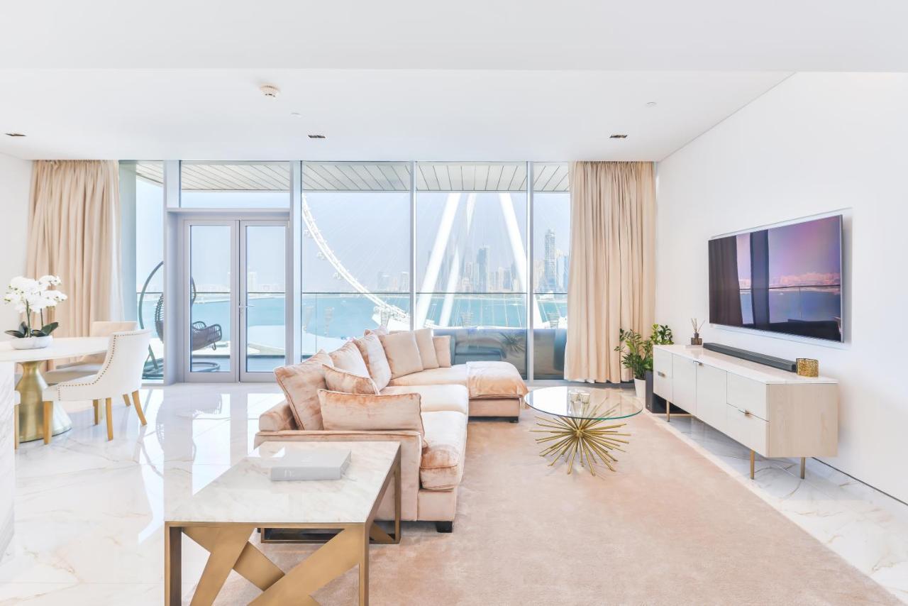 Luxury 2 Bedroom Beachfront Apt W Stunning Sea View Dubai Exterior foto