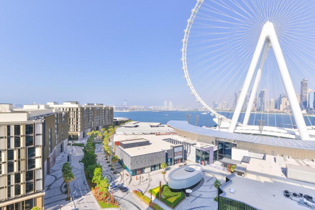 Luxury 2 Bedroom Beachfront Apt W Stunning Sea View Dubai Exterior foto